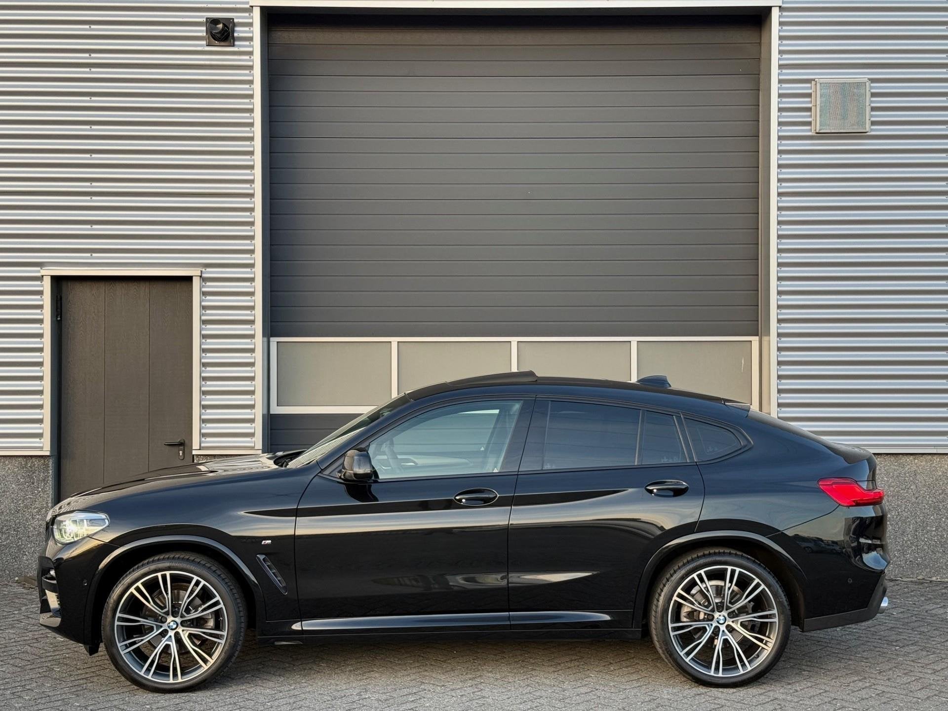 BMW X4 XDrive20i M Pakket Pano Head Up trekhaak, Automaat, 1998 cc, Gebruikt, 4 cilinders