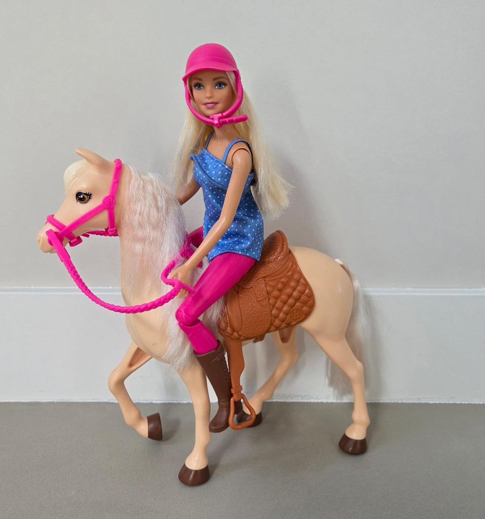Barbie met paard, Ophalen of Verzenden, Zo goed als nieuw, Barbie