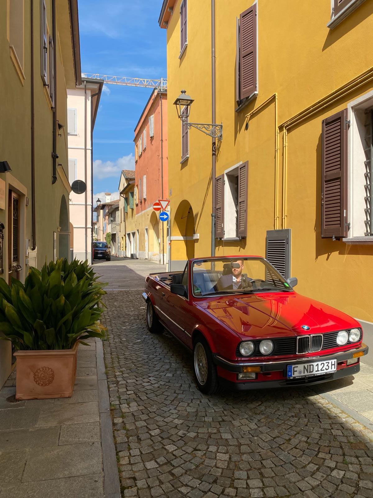 URGENT: BMW 325i Cabrio E30 · 1987 · Automaat · €15.000, Auto's, Automaat, Zwart, Cabriolet, Leder