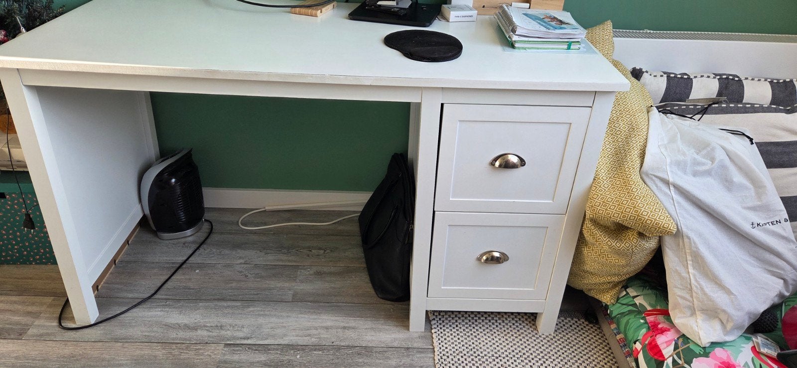 Houten bureau 130x60x75 cm -, Ophalen, Gebruikt, Hout, 130 cm