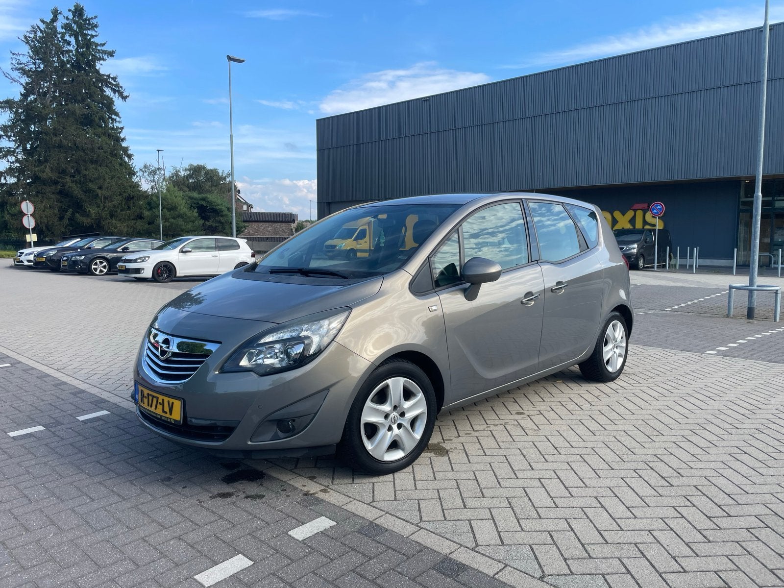 Opel Meriva 1.4 74KW 2010 Bruin, Voorwielaandrijving, 4 cilinders, Bruin, 100 pk