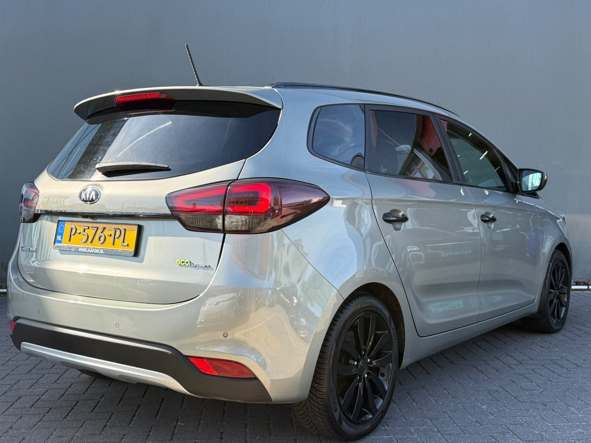 Kia Carens BWJ 2014 1.6 GDi 135 PK DynamicLine CAMERA | NAVI, Auto's, Voorwielaandrijving, Euro 5, Gebruikt, 4 cilinders