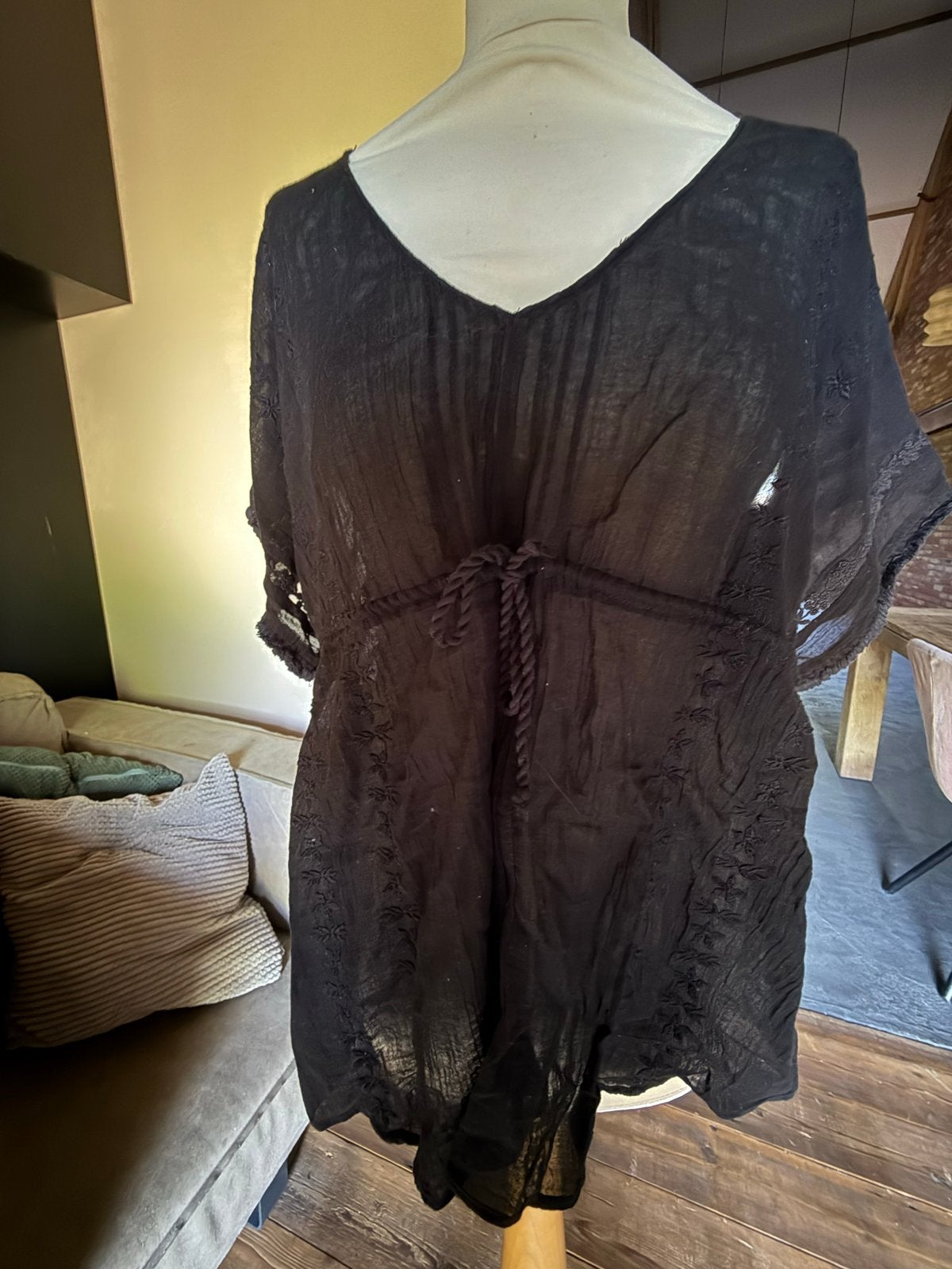 Zara Trafaluc Zwarte Top Maat M, Kleding | Dames, Tops, Maat 38/40 (M), Zwart, Ophalen of Verzenden, Zo goed als nieuw