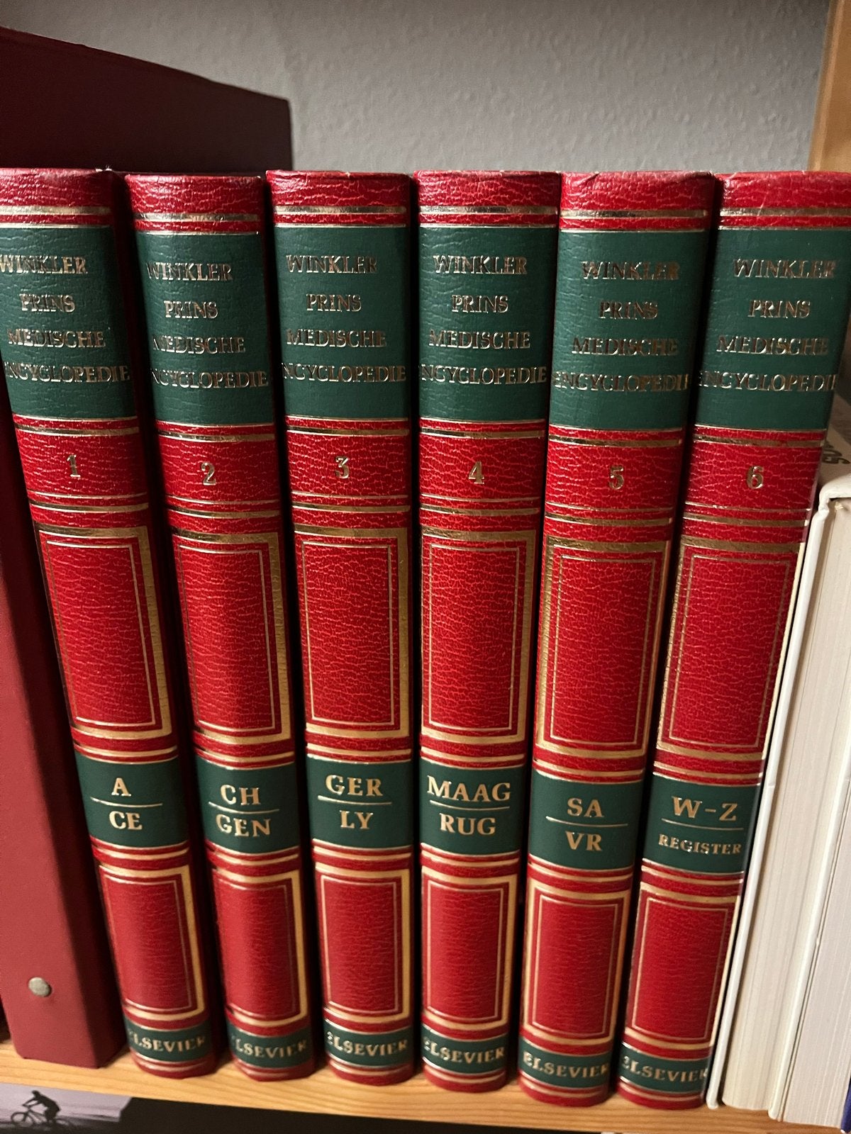 Winkler Prins Medische Encyclopedie - Complete Serie, Boeken, Ophalen, Zo goed als nieuw, Medisch, Complete serie
