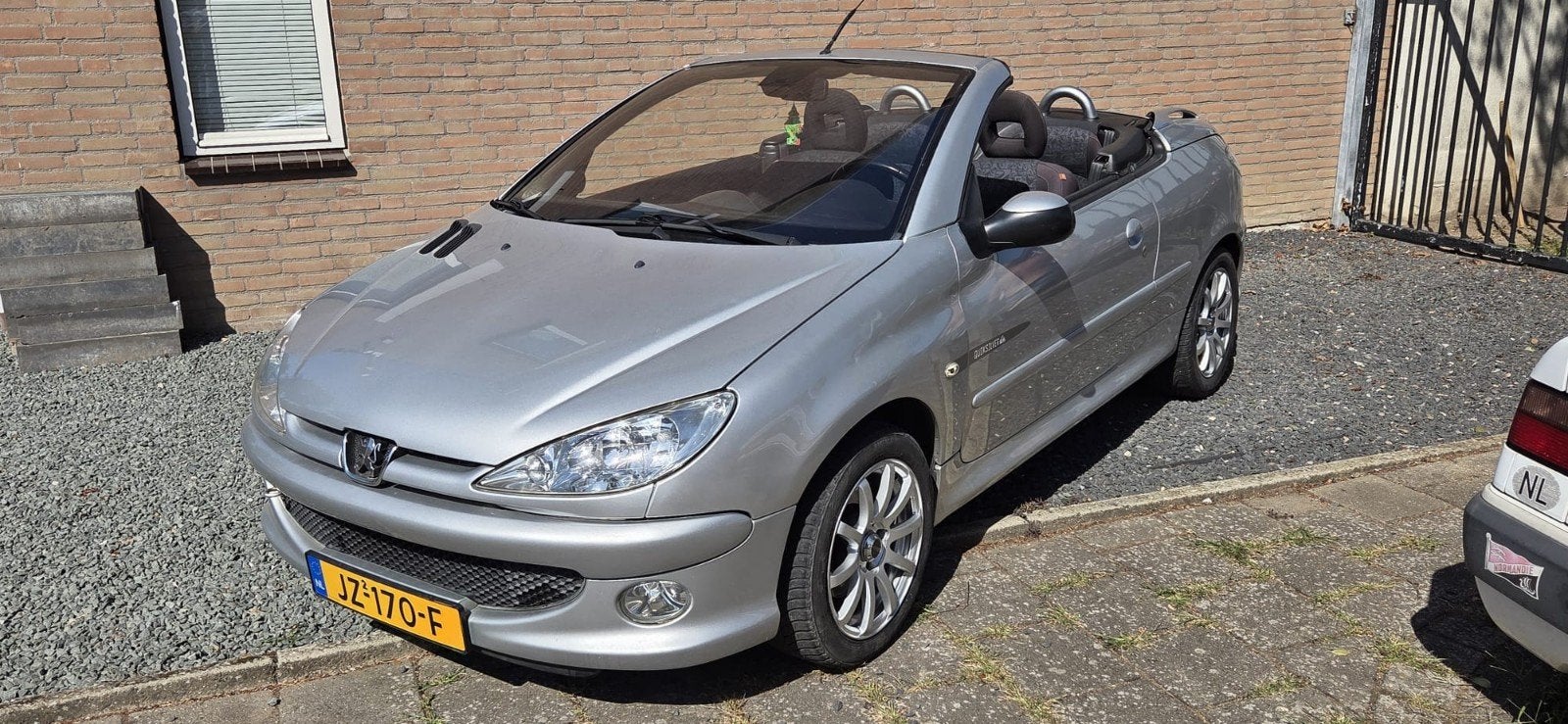 Peugeot 206 1.6 16V CC 2006 Grijs, Voorwielaandrijving, 4 cilinders, Cabriolet, 4 stoelen