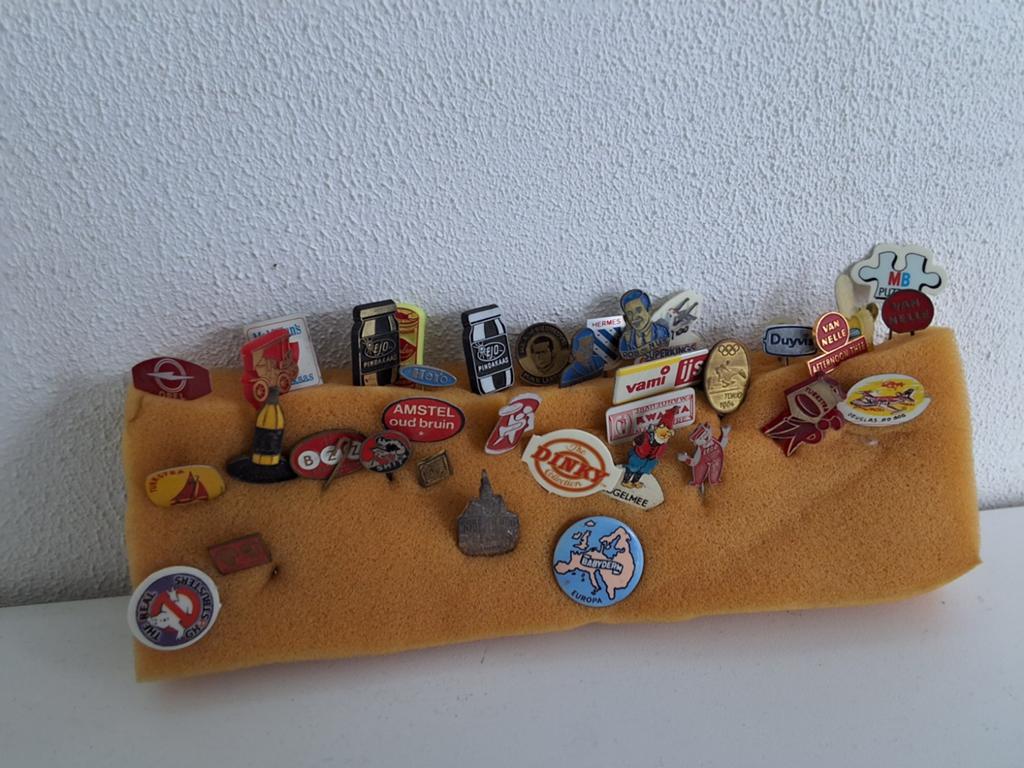 Verzameling vintage speldjes en pins, Verzamelen, Speldjes, Pins en Buttons, Ophalen