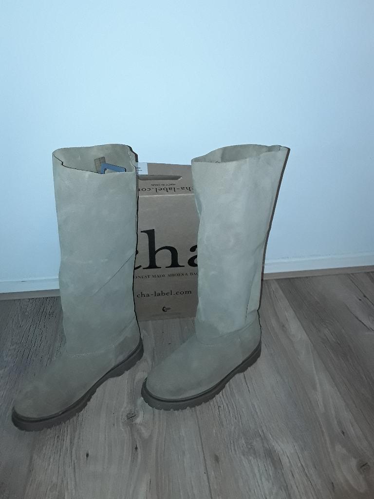 Cha Beige Lange Laarzen Suede Basic Baggy Tall Maat 40, Hoge laarzen, Beige, Nieuw, Ophalen of Verzenden