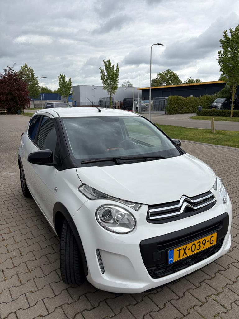 Citroën C1 1.0 VTi 72PK S&S 5D 2018 Wit urban ride, Voorwielaandrijving, Stof, Zwart, 4 stoelen