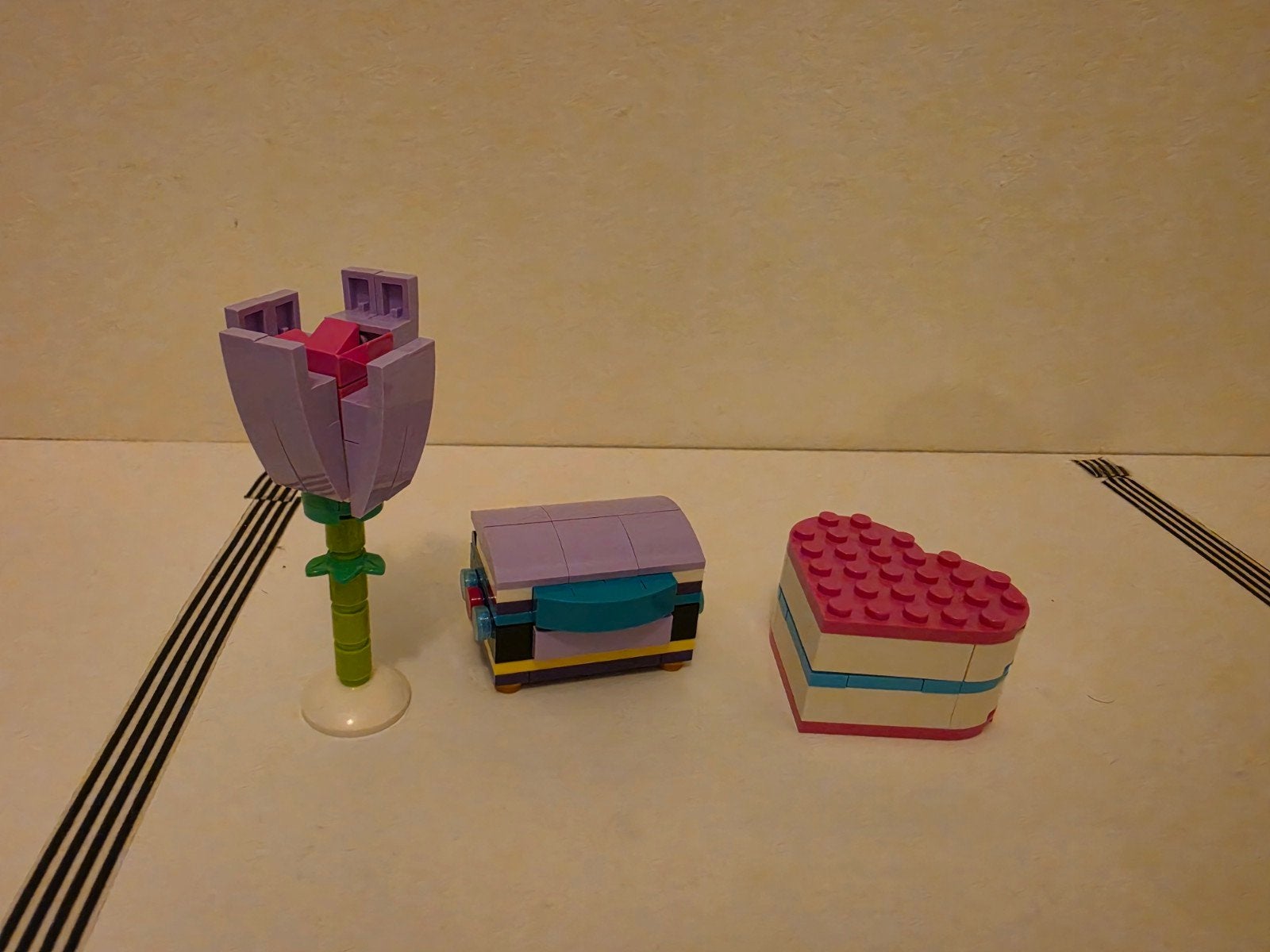 Lego Friends Taartdoosje Goocheldoos en bloem, Lego, Friends, Ophalen of Verzenden, Zo goed als nieuw
