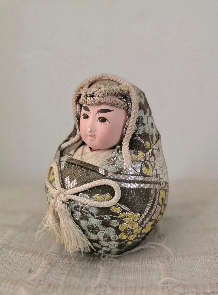 Antieke pop, oud japans gelukspopje, Ophalen, Gebruikt, Pop