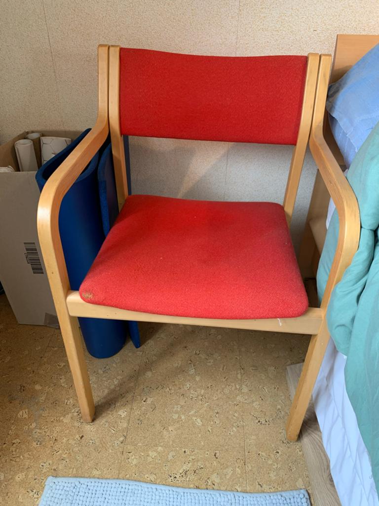 2 stoelen, Huis en Inrichting, Stoelen, Ophalen, Gebruikt, Rood