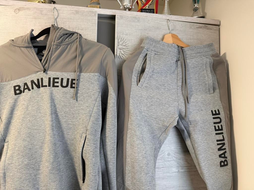 Sweater met sweatpants set, Ophalen of Verzenden, Gedragen, Maat 46 (S) of kleiner
