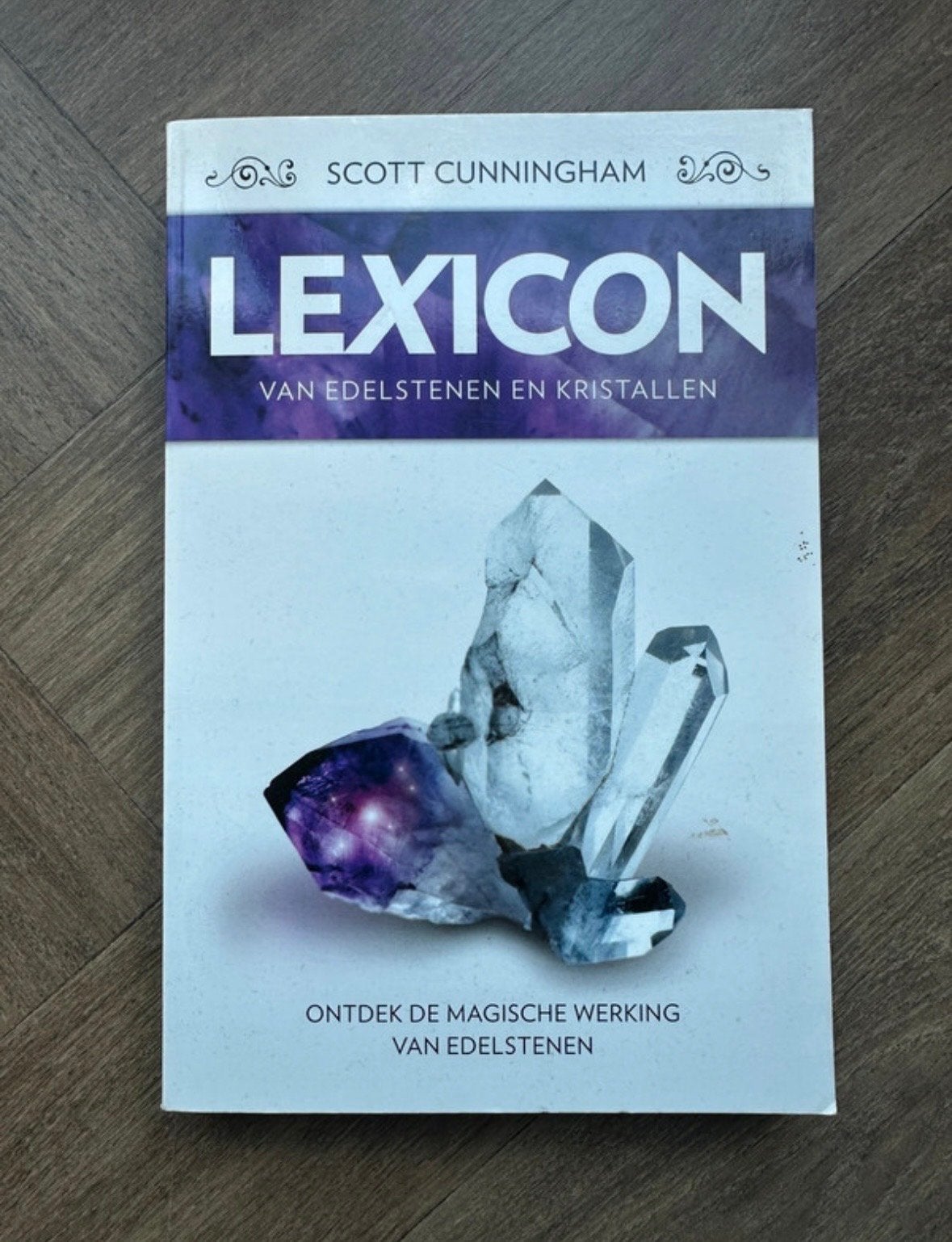 Lexicon van Edelstenen en Kristallen - Scott Cunningham, Boeken, Esoterie en Spiritualiteit, Zo goed als nieuw, Achtergrond en Informatie