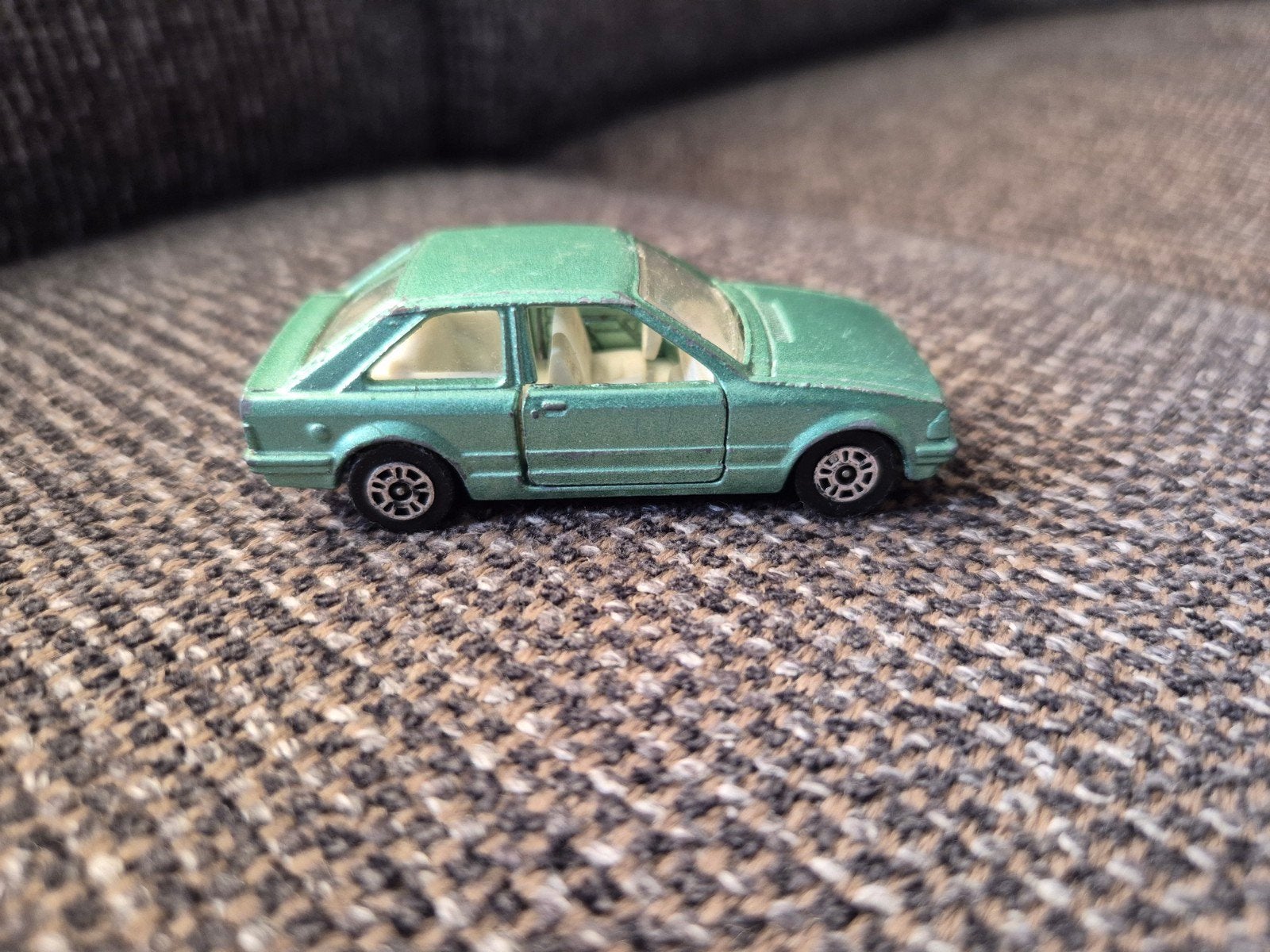 Corgi Groene Ford Escort Speelgoedauto, Hobby en Vrije tijd, Modelauto's | Overige schalen, Ophalen of Verzenden