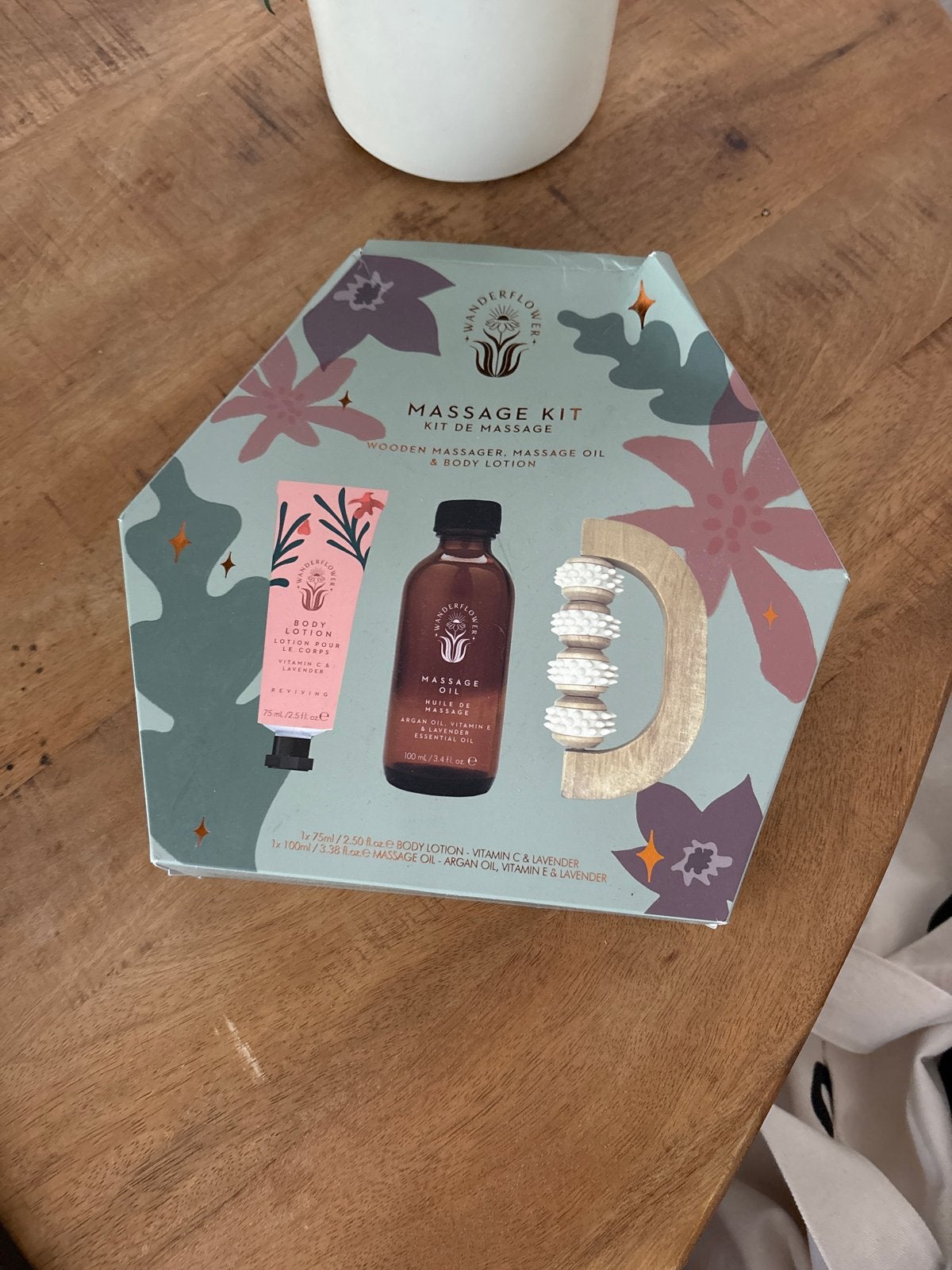Wanderflower Massage Kit: Olie, Lotion & Houten Massager, Ophalen of Verzenden, Nieuw, Olie of Lotion