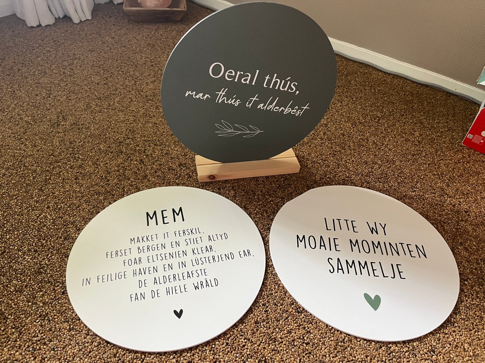 3 cirkels met friese teksten, Minder dan 50 cm, Gebruikt, Ophalen of Verzenden, Print