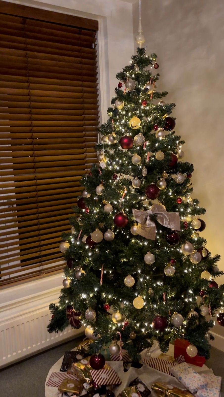 Kerstboom met accessoires, Ophalen, Zo goed als nieuw