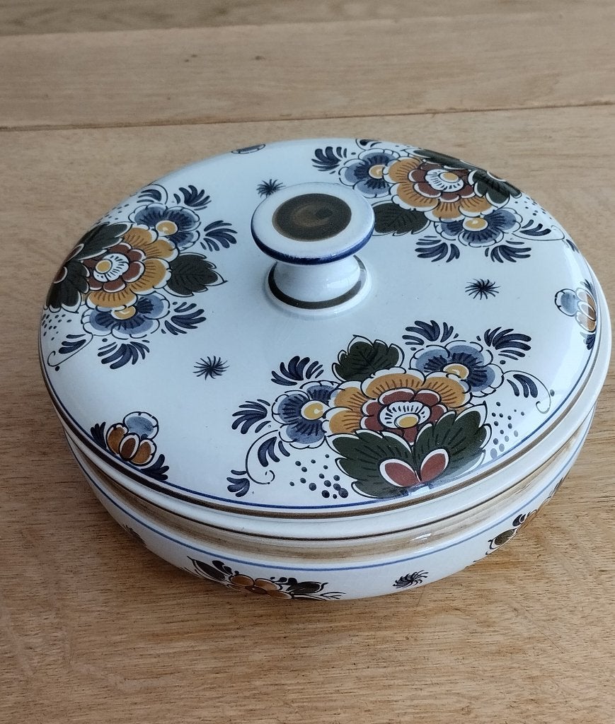 Dekschaal Delft Polychoom Handmade, Antiek en Kunst, Antiek | Keramiek en Aardewerk, Ophalen of Verzenden