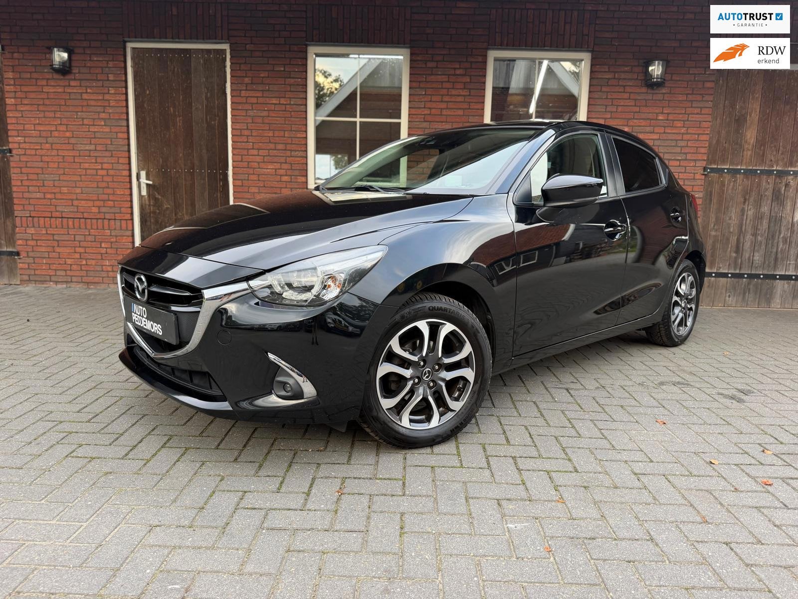 Mazda 2 1.5 Skyactiv-G GT-M | Carplay| Dodehoek| Camera| Bi-, Auto's, Stof, Gebruikt, Automatische klimaatregeling, Zwart