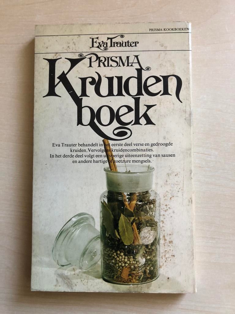 Kruidenboek door Eva Trauter, Boeken, Ophalen of Verzenden, Gelezen, Overige soorten