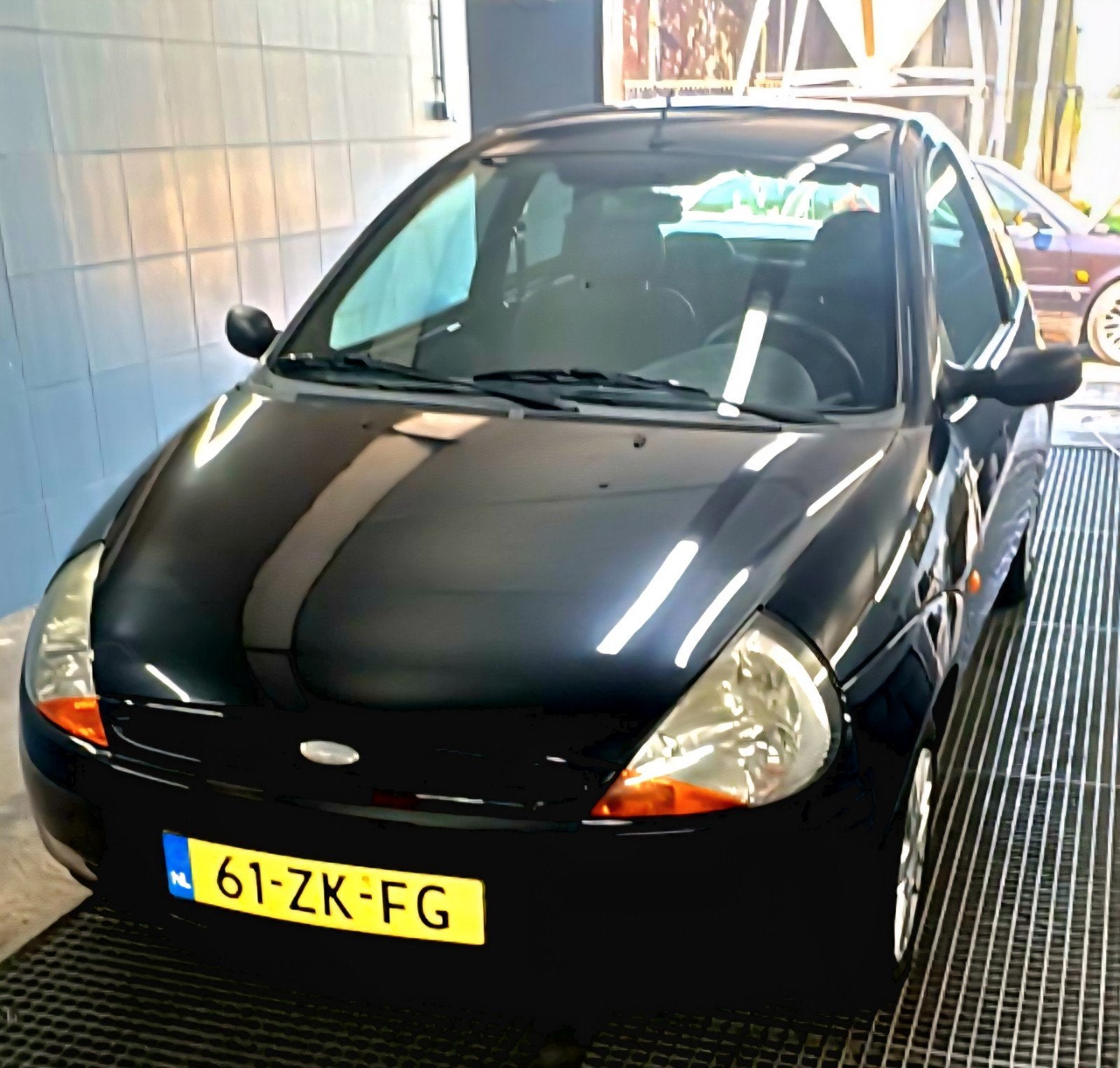 Ford Ka 1.3 I 44KW 2008 Zwart, Auto's, Voorwielaandrijving, 1299 cc, 31 €/maand, 4 cilinders