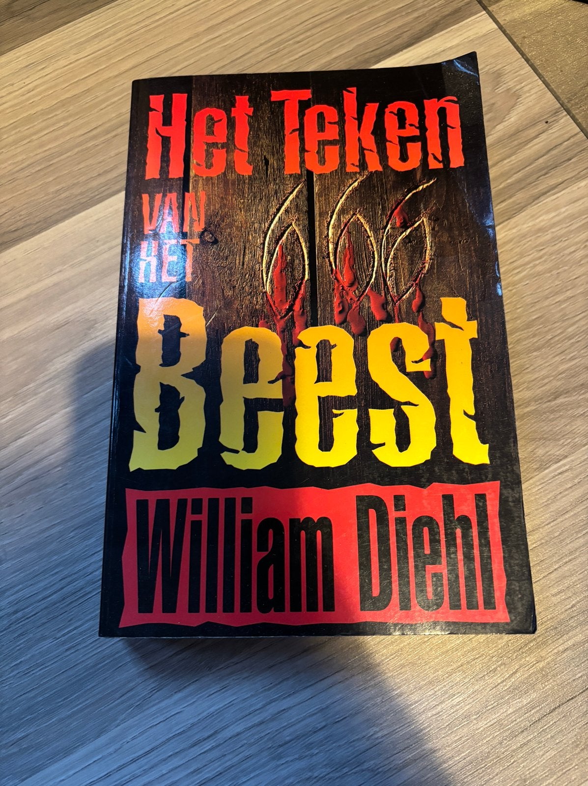 William Diehl - Het teken van het beest, Ophalen of Verzenden, Zo goed als nieuw, William Diehl