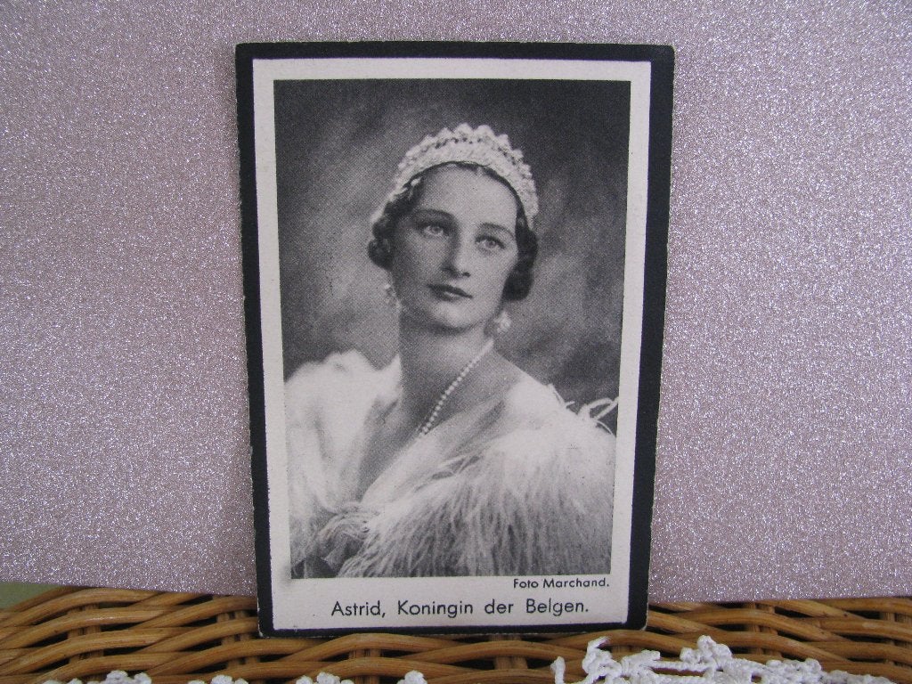 1935 - Astrid van België, Ophalen of Verzenden, Zo goed als nieuw, Buitenland, Kaart, Foto of Prent