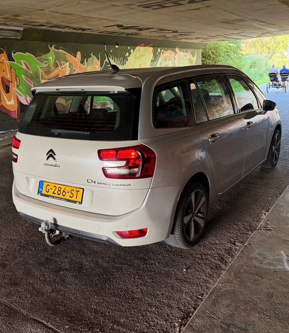 Citroën C4 SpaceTourer 1.2 PureTech 130 | 2019 | Distr Nieuw, Voorwielaandrijving, Stof, 1199 cc, 7 stoelen