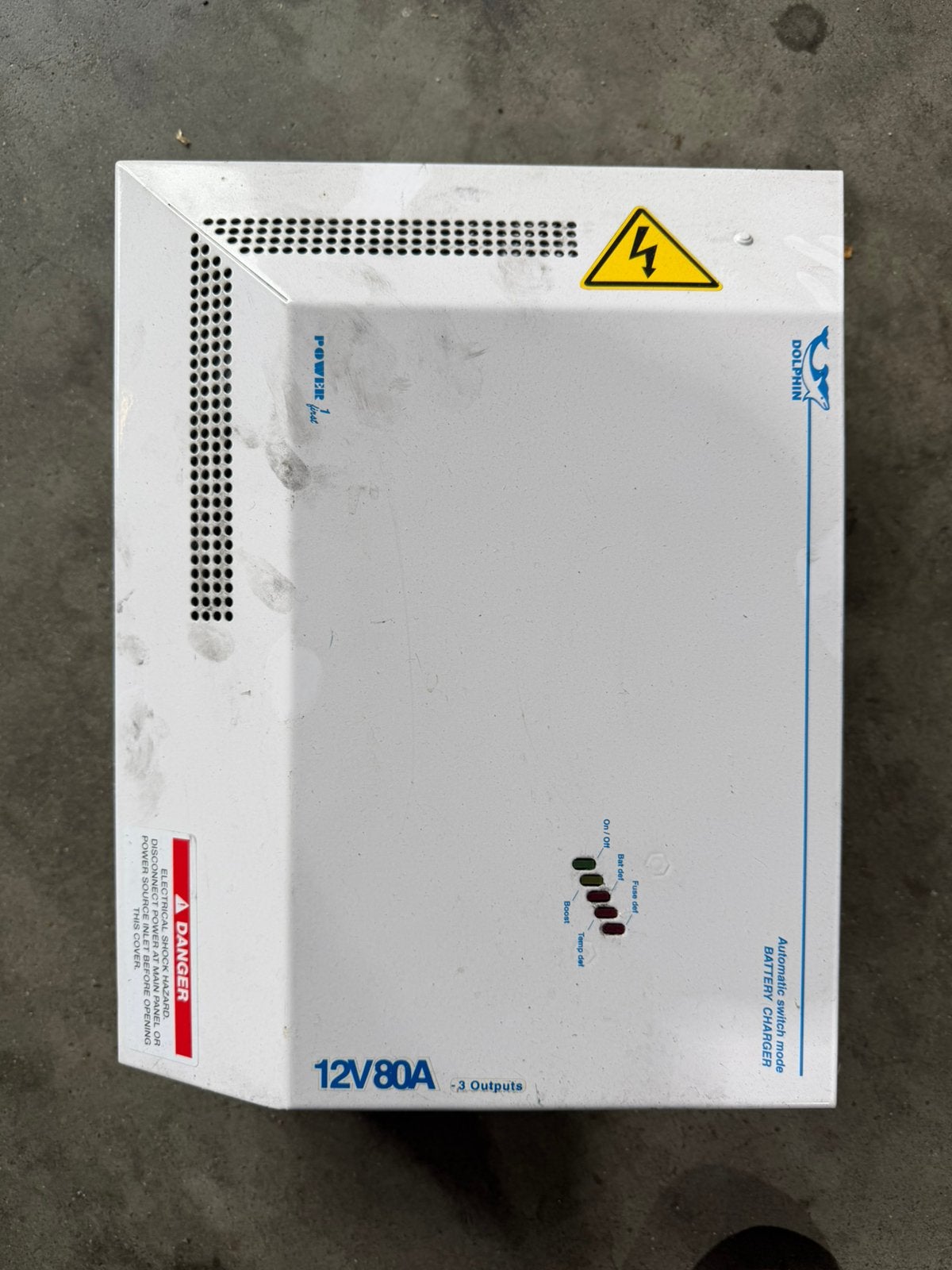 Defect - Dolfin Power 12V 80A Boot Acculader / Voeding, Ophalen, Zo goed als nieuw