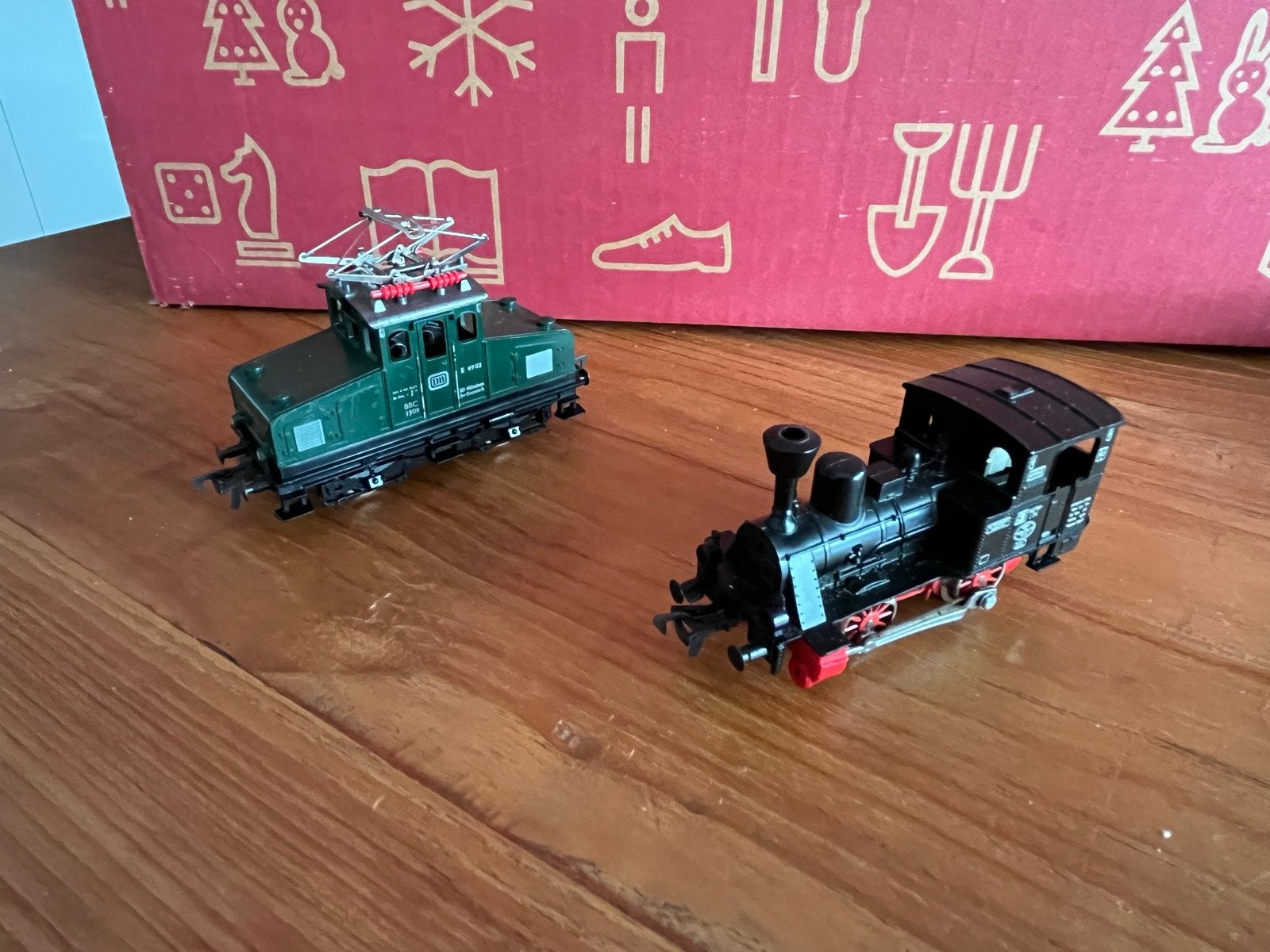 Fleischmann complete set (Vintage) met 2 locs: 4000 & E6902, Gelijkstroom, Fleischmann, Ophalen of Verzenden, Gebruikt