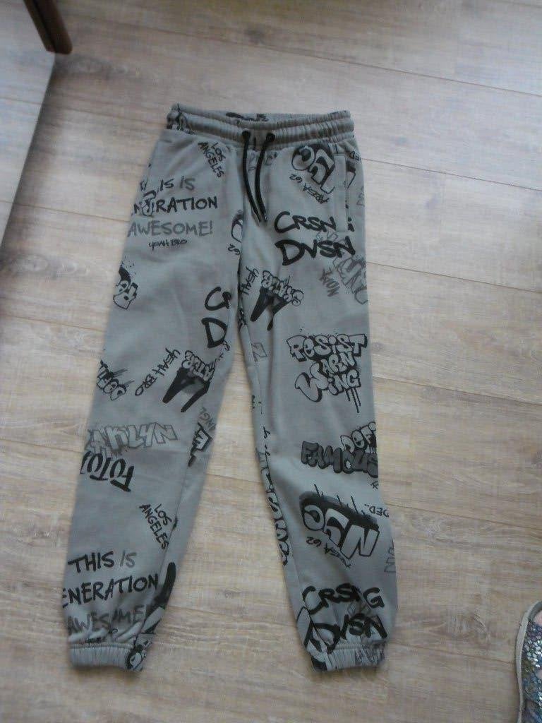 Nieuwe jongens broek. Maat 146-152, Broek, Chapter Young, Nieuw, Ophalen of Verzenden