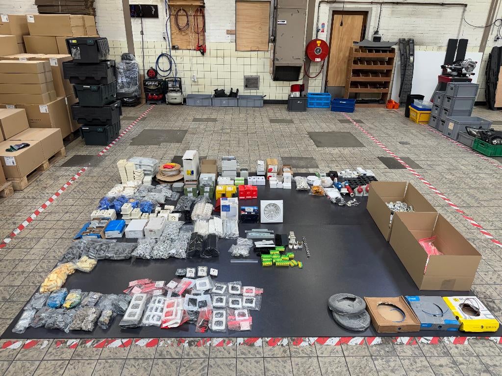 Partij Installatiemateriaal Elektra | ABB Hager Wago | NIEUW, Ophalen, ., Overige typen, Nieuw
