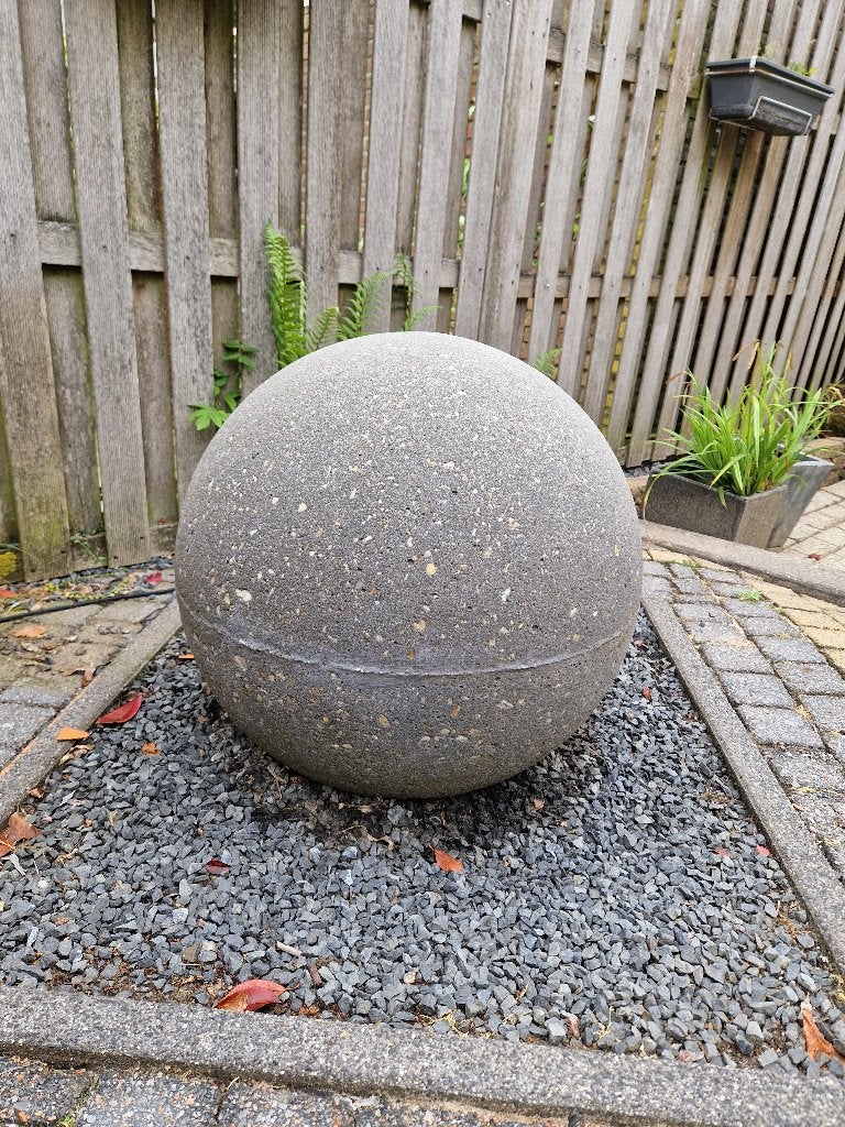 Grote betonnen waterbol (60 cm) - Tuinornament, Ophalen, Gebruikt, Beton, Waterornament