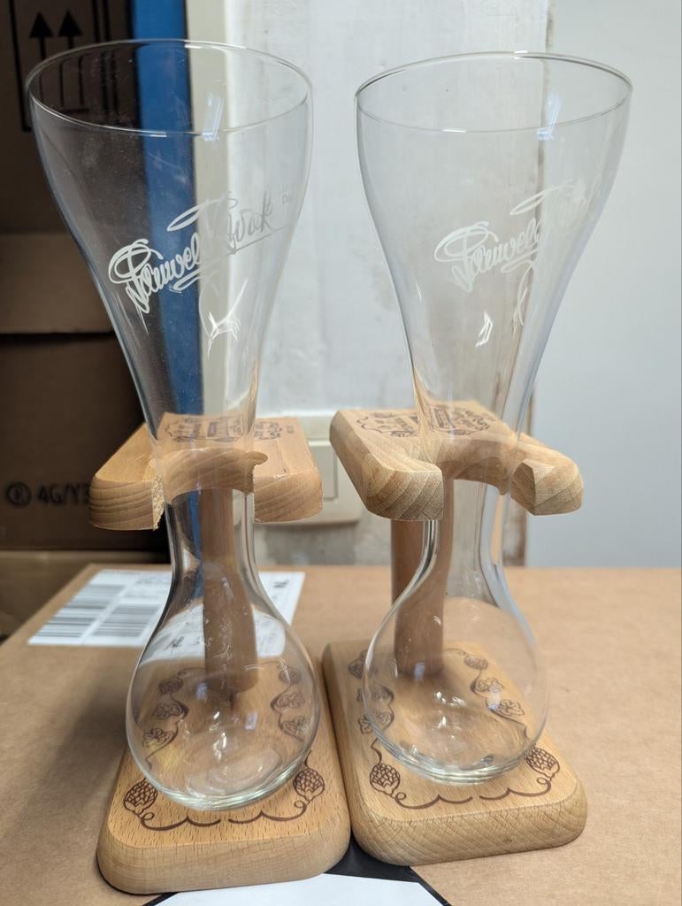 2x Pauwel Kwak bierglazen met houten standaard, Ophalen of Verzenden