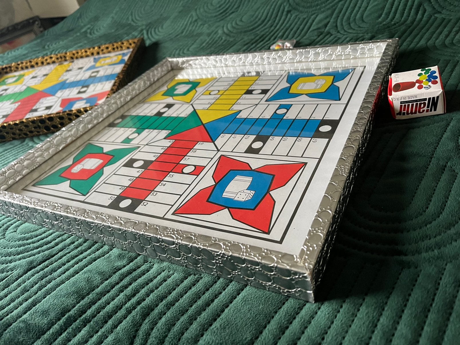 Zeer Luxe Partchi - Partji Speelbord mens erger je niet NEW!, Hobby en Vrije tijd, Gezelschapsspellen | Bordspellen, Drie of vier spelers