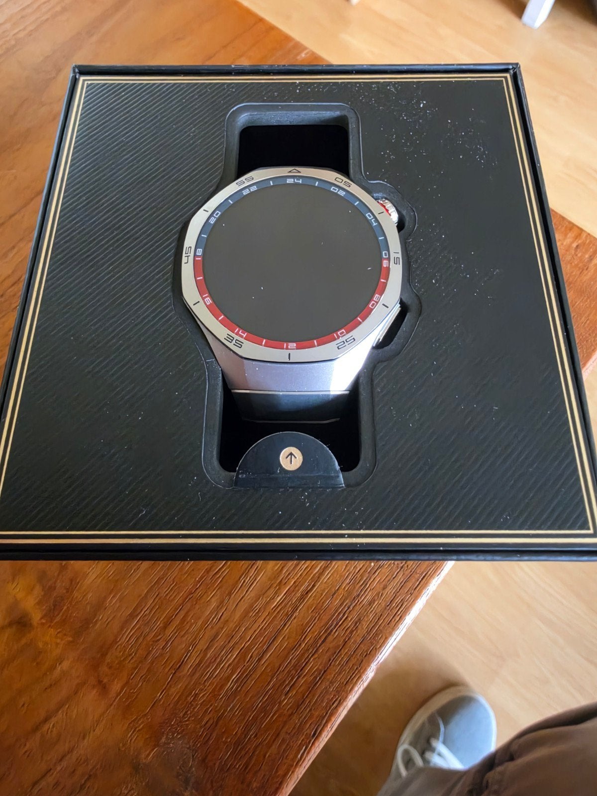 Foto 5 van Huawei Watch GT 5 Pro Titanium - Z.G.A.N. met accessoires