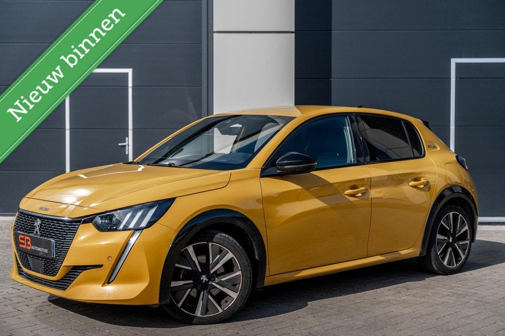 Peugeot 208 1.2 PureTech GT-Line Carplay|360 Cam|LED|Vol!, Voorwielaandrijving, Zwart, 1199 cc, Leder en Stof