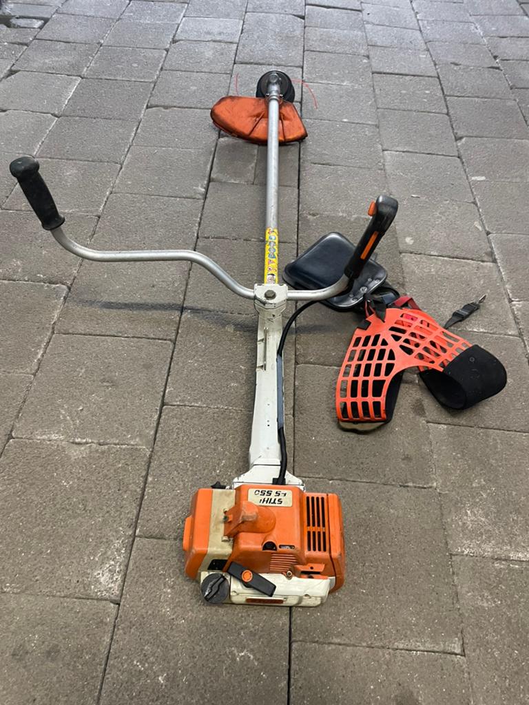 Stihl bosmaaier FS 550 in zeer goede staat, Ophalen of Verzenden, Gebruikt, Benzine