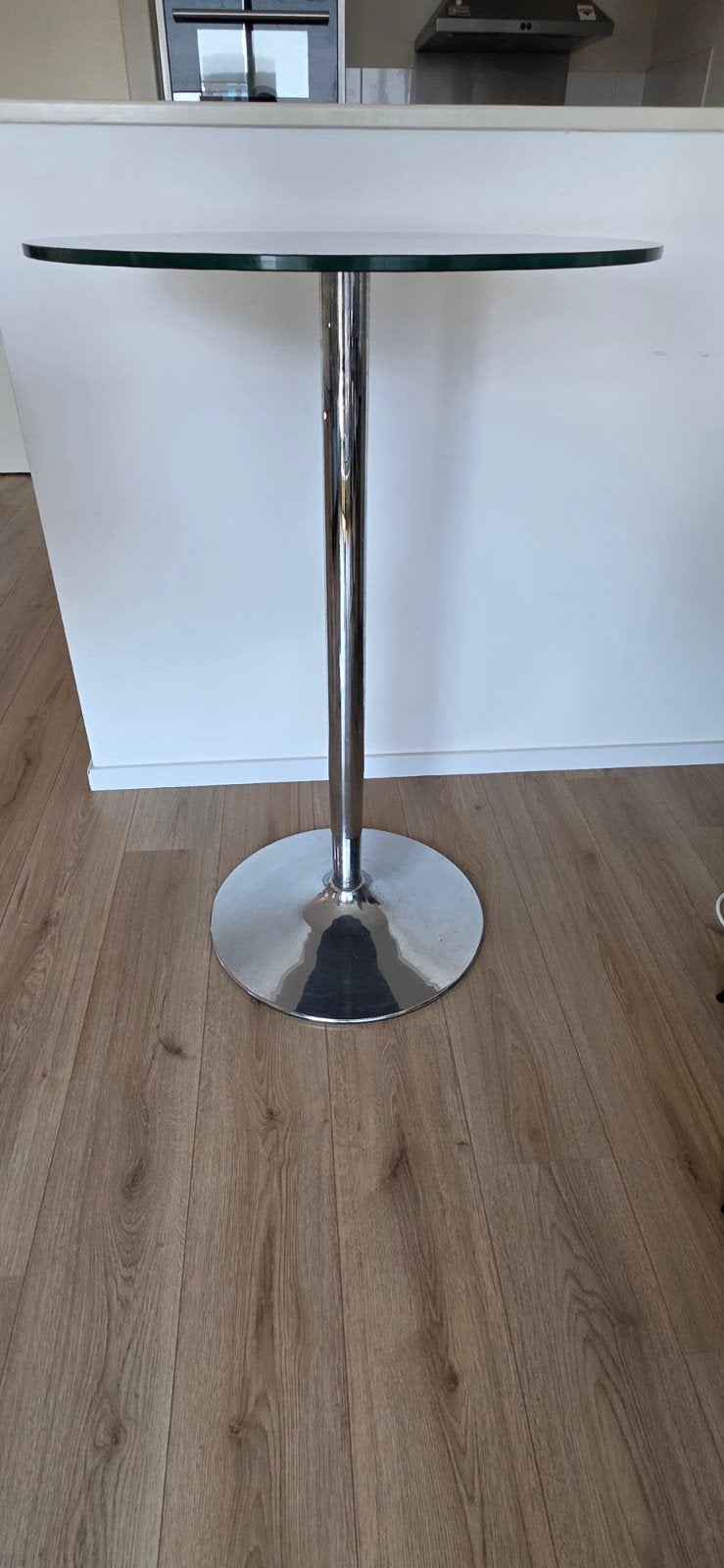 High bar table / hoge tafel, Ophalen