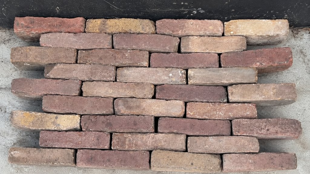 Oude hard gebakken waaltjes 20x5 cm genuanceerd – 2.000 m², Gebruikt, Keramiek, Klinkers, Ophalen of Verzenden