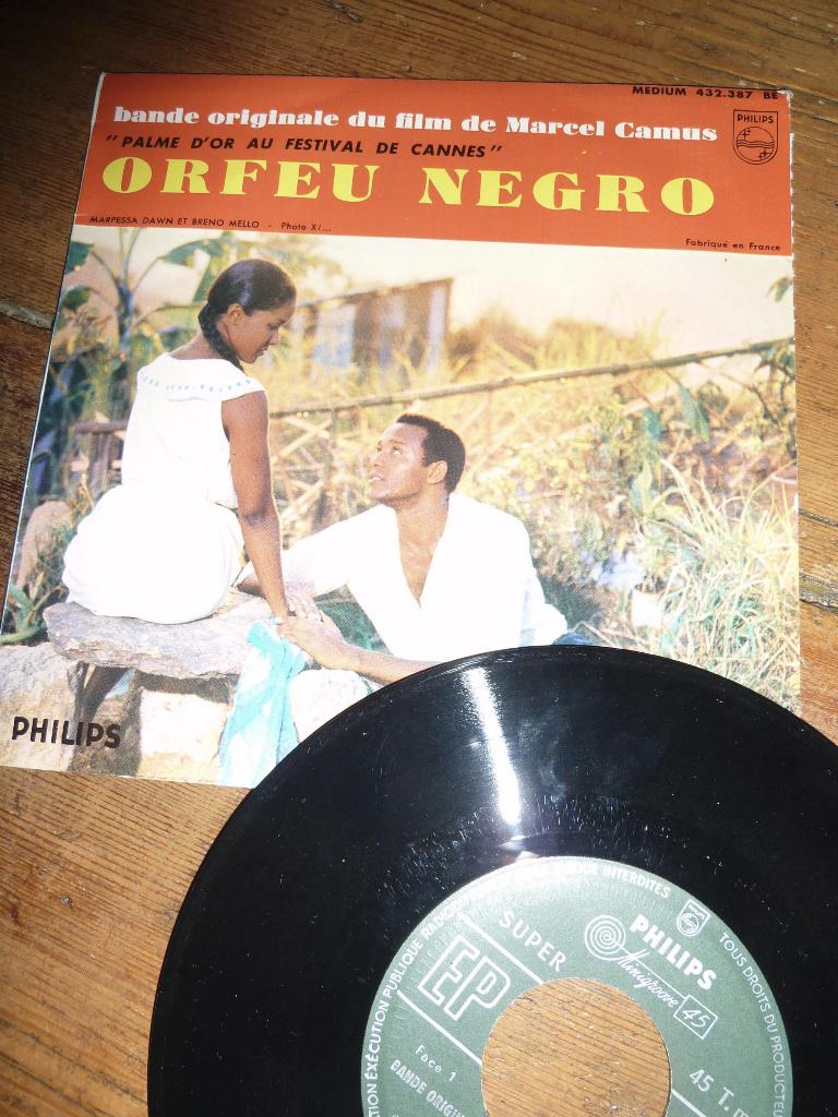 EP ORFEU NEGRO felicidade 1959 Orfeui Negro film, Ophalen of Verzenden, Zo goed als nieuw, Pop, EP