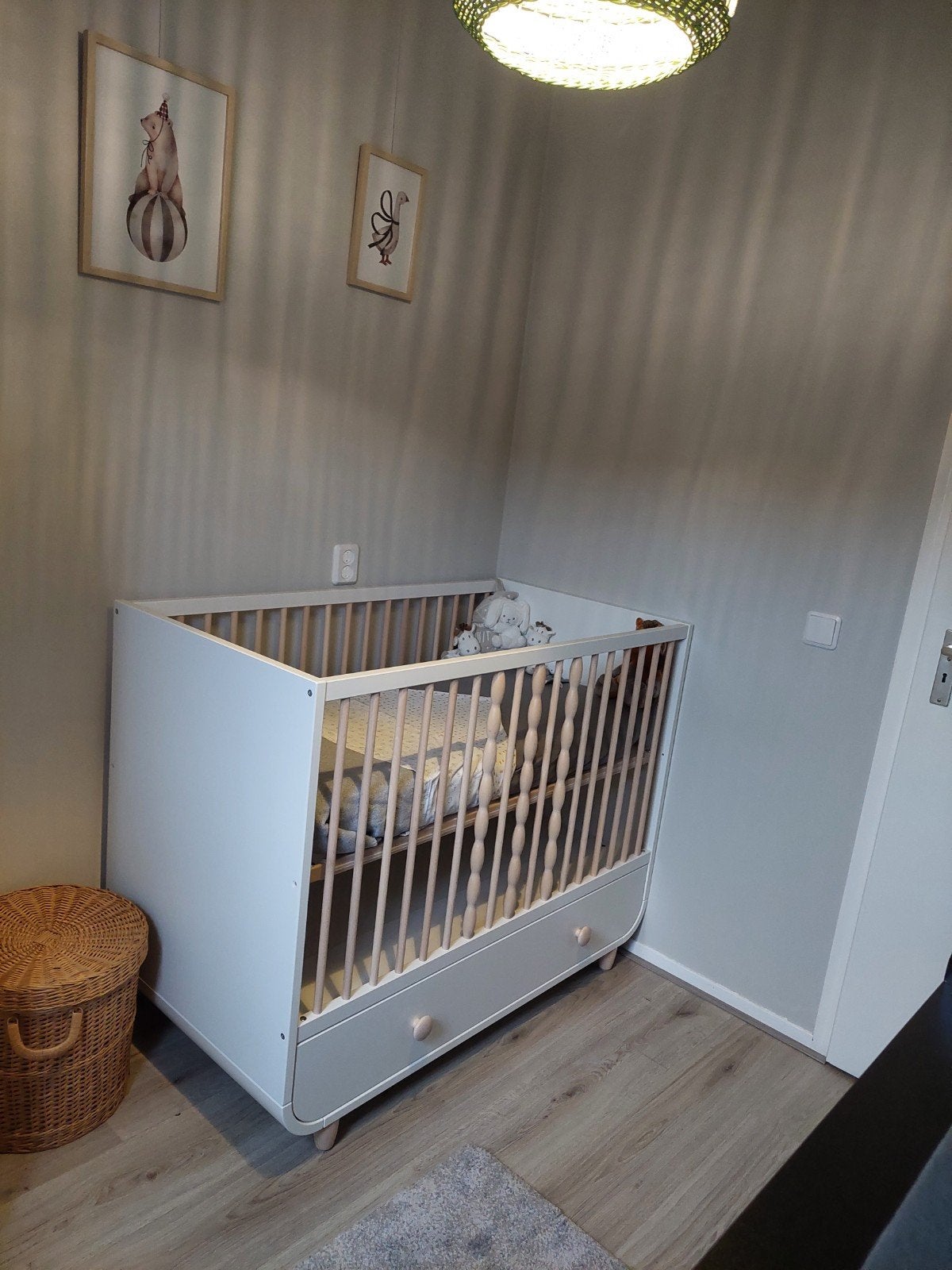 Ikea Myllra ledikant - verstelbaar en om te bouwen, Kinderen en Baby's, Babywiegjes en Ledikanten, Ophalen, Zo goed als nieuw