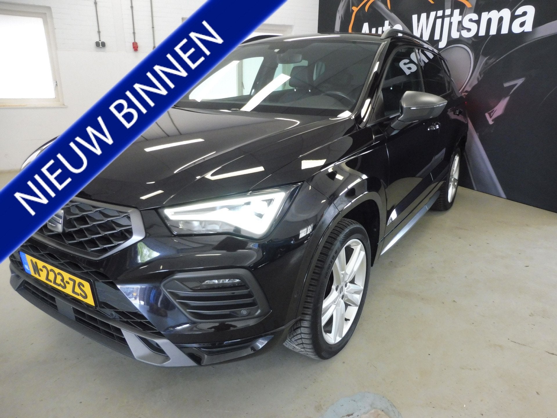 SEAT Ateca 1.0 TSI FR 111PK Business Intense Camera | Sports, Auto's, Voorwielaandrijving, Gebruikt, 1246 kg, Zwart
