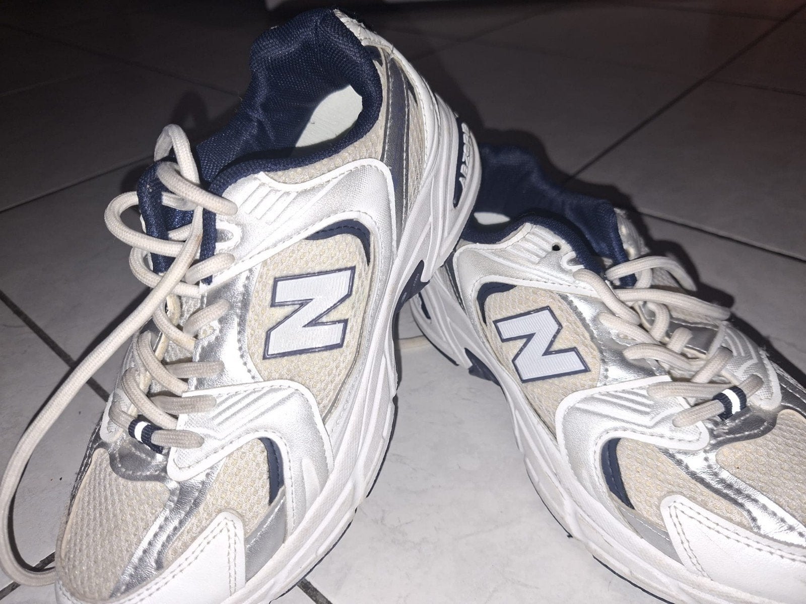 New Balance 530 Sneakers - Wit/Zilver/Blauw, New Balance, Ophalen of Verzenden, Zo goed als nieuw, Wit