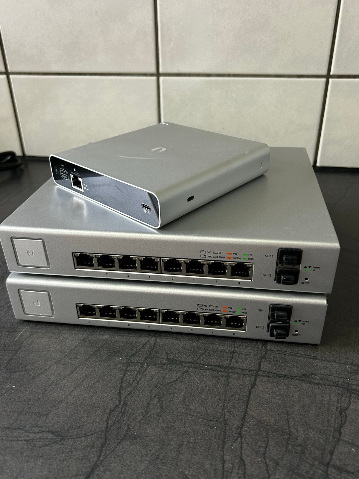 Partij Ubiquiti UniFi Switches & Cloud Key Gen2 Plus, Ophalen of Verzenden, Zo goed als nieuw