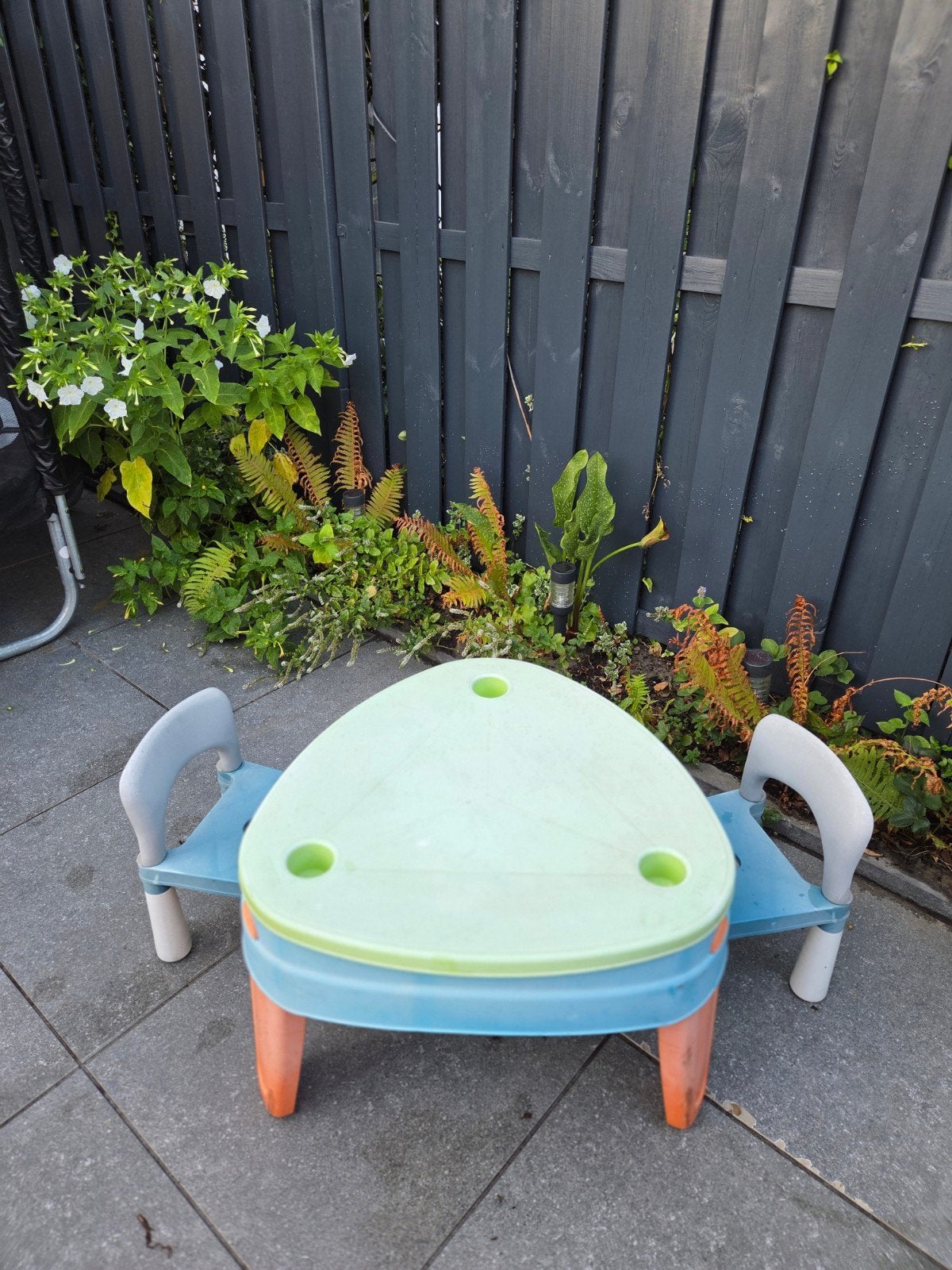 Kinder Tuintafel en stoelen met Opbergruimte - Gebruikt, Ophalen, Gebruikt