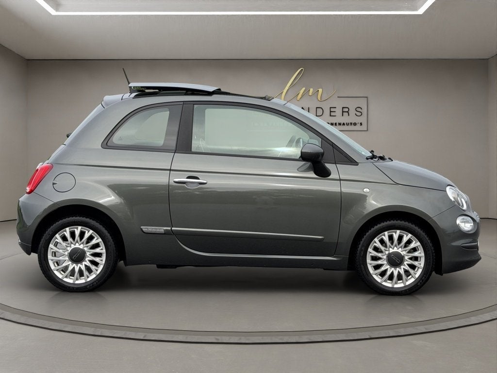 Fiat 500 1.0 Hybrid Dolcevita 2021 Grijs | Schuifdak | Apple, Auto's, Keurmerk '100% Onderhouden', 12 maanden, Gebruikt, Euro 6