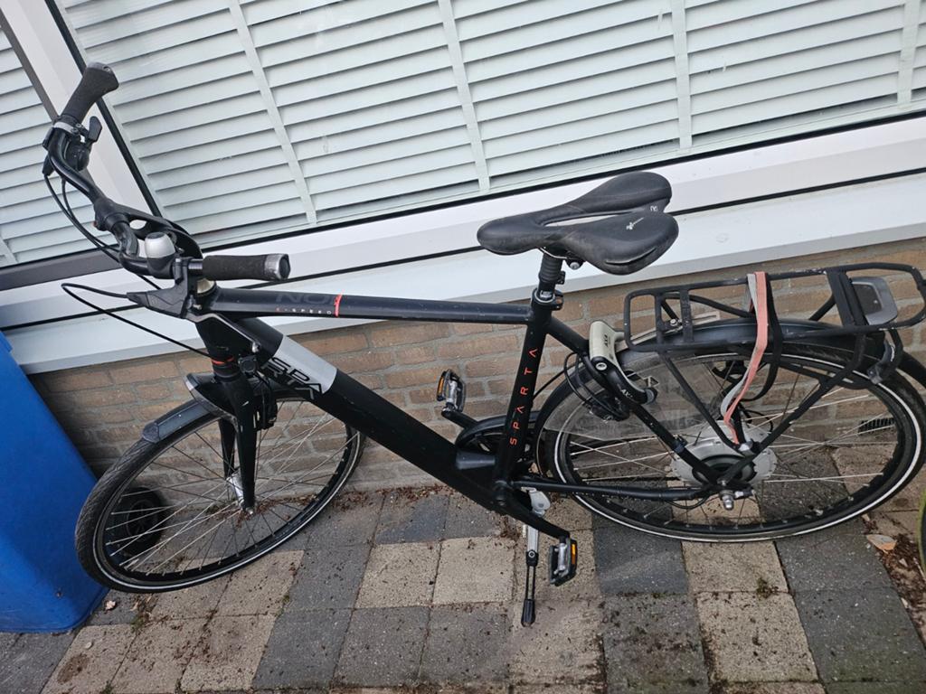 Sparta elektrische fiets, zwart, gebruikt, Fietsen en Brommers, Fietsen | Dames | Damesfietsen, Ophalen, Sparta, Velgrem, Versnellingen
