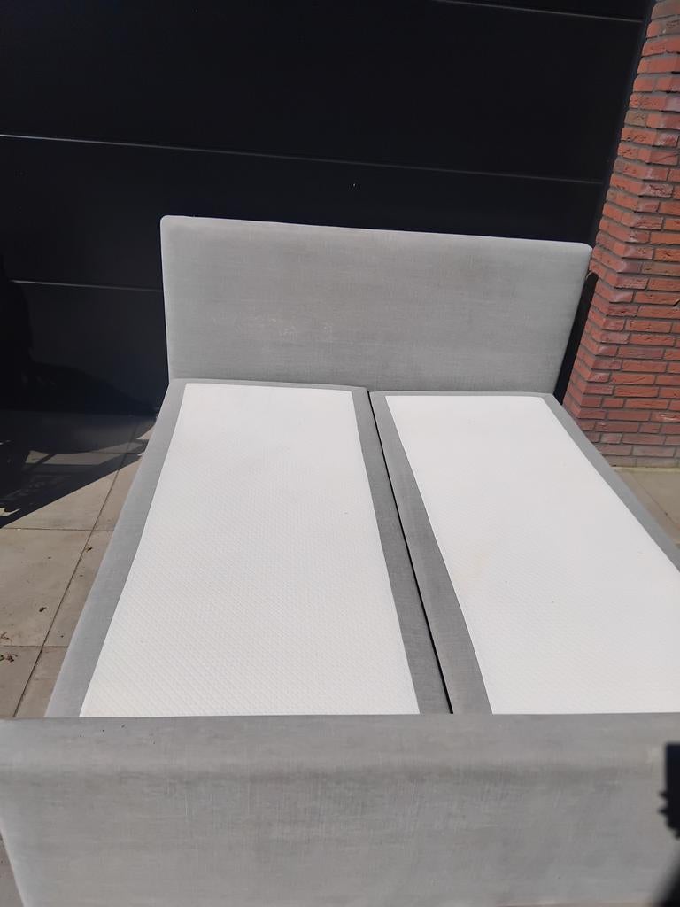 Boxspring geveerd grijs 200x180 cm met hoofdbord en voetbord, Ophalen of Verzenden, Tweepersoons, Grijs, 180 cm