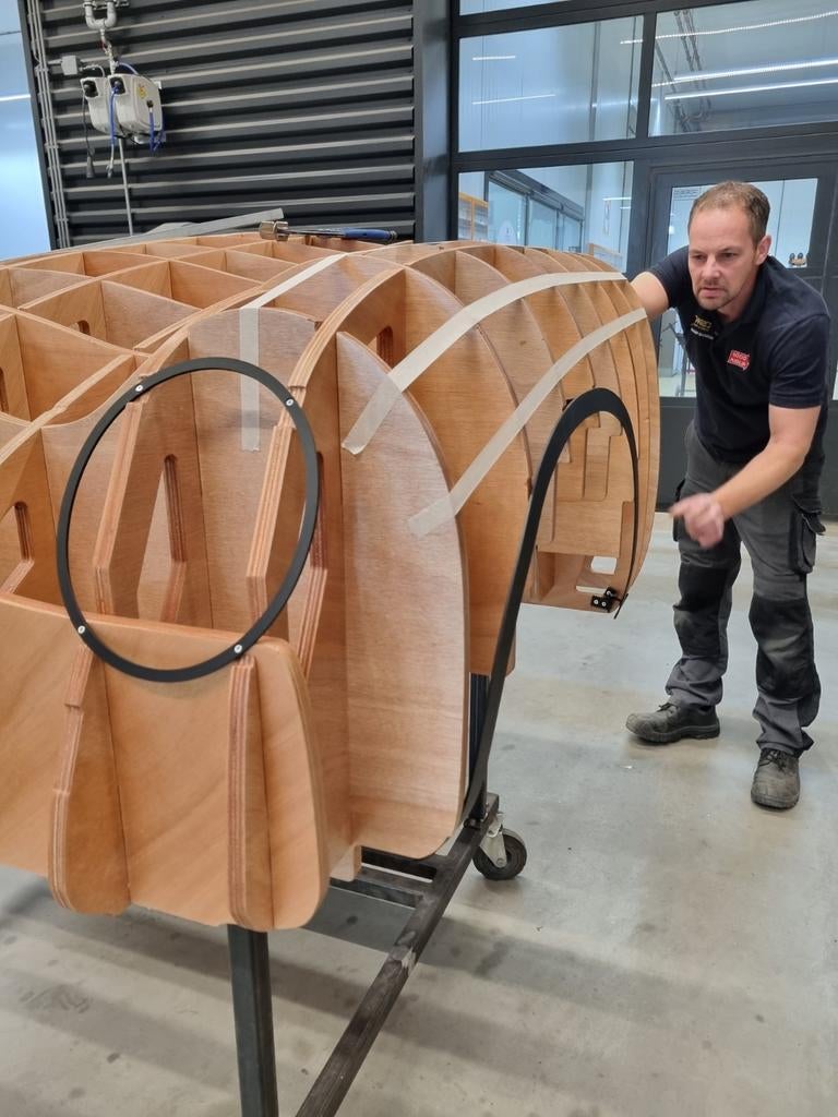 Foto 22 van Leer écht vakmanschap – traditioneel plaatwerken
